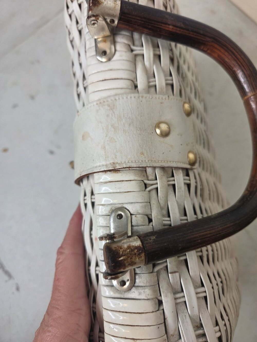 VTG orig Handmade White wicker Woven Handbag 1950s Bamboo Handle RETRO classic - Picture 8 of 9